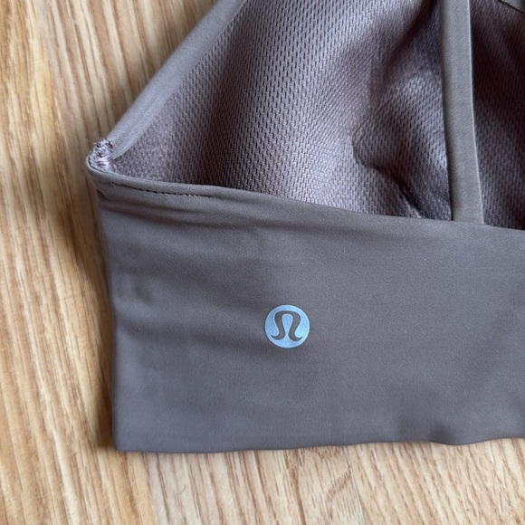 Lululemon Like a cloud bra - size 6 - Picture 5 of 9
